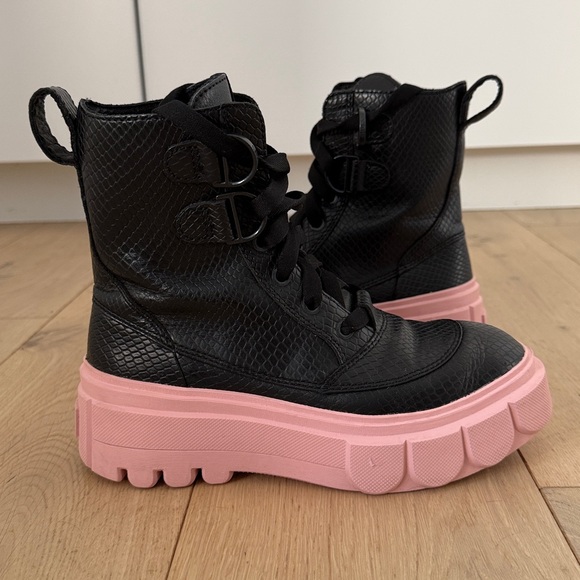 Sorel Caribou X waterproof leather lace-up boot, pink/black, 6.5 - Picture 2 of 5